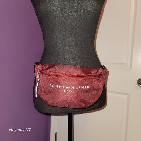 Tommy Hilgiger Unisex Burgundy Fanny Pack Waist / Over Shoulder Bag NWT - Picture 6 of 9